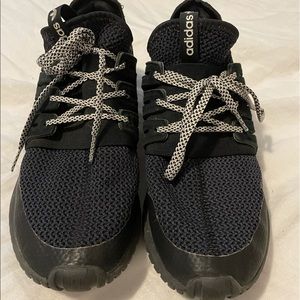 Adidas tubular shoe